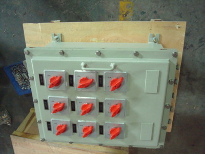 【特價(jià)銷售照明配電箱、配電柜、無(wú)功補(bǔ)償柜】?jī)r(jià)格,廠家,圖片,無(wú)功補(bǔ)償裝置,瑞安市恒安電氣-